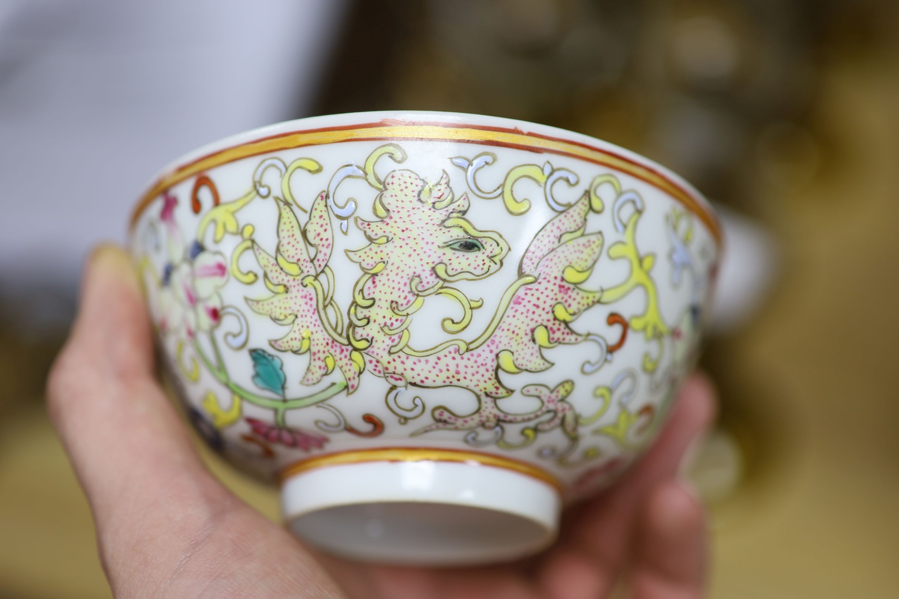 A pair of Chinese famille rose bowls, diameter 12cm